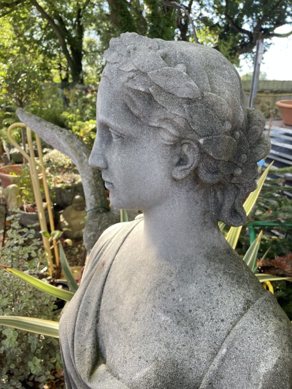 Haddonstone Helena on Column Plinth - Image 2
