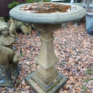 Hampton Bird Bath